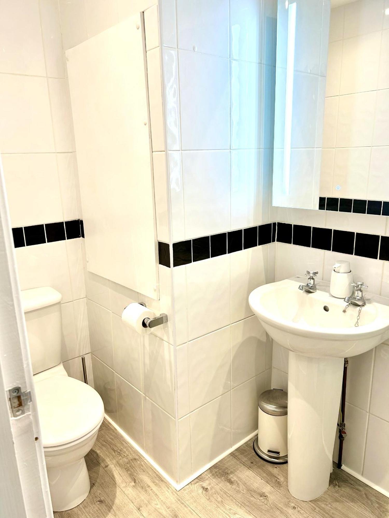 Willesden, 2, A Beautifully Furnished And Spacious Located In The Heart Of * Llandudno