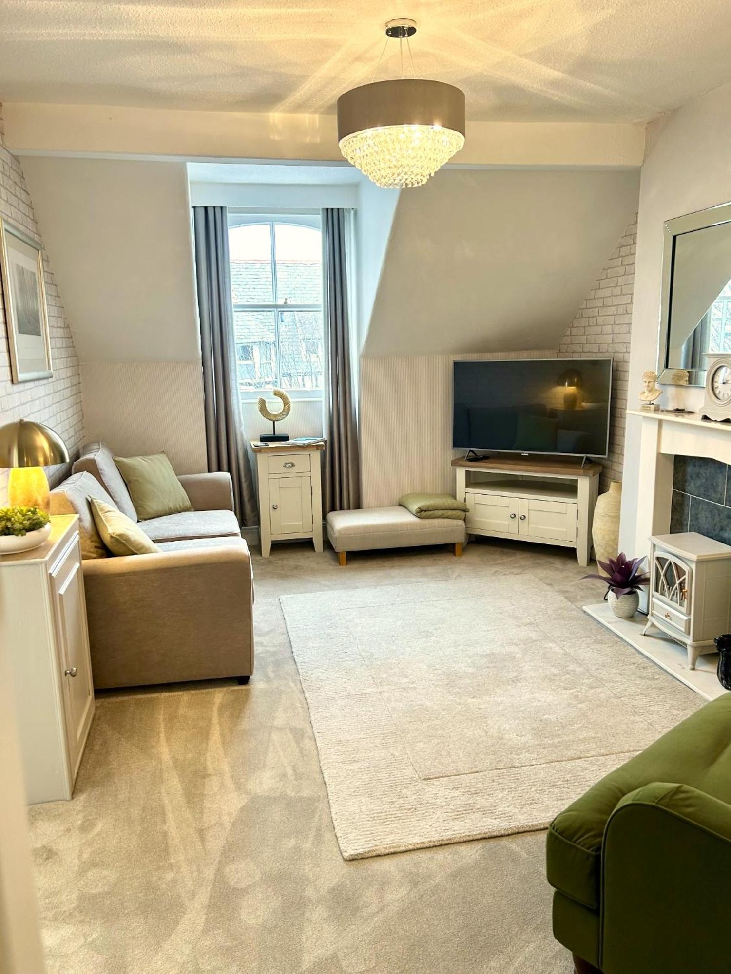 Apartment Willesden, 2, A Beautifully Furnished And Spacious Located In The Heart Of Llandudno