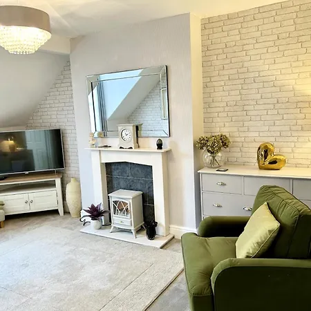 Willesden, Apartment 2, A Beautifully Furnished And Spacious Apartment Located In The Heart Of Llandudno Exterior photo
